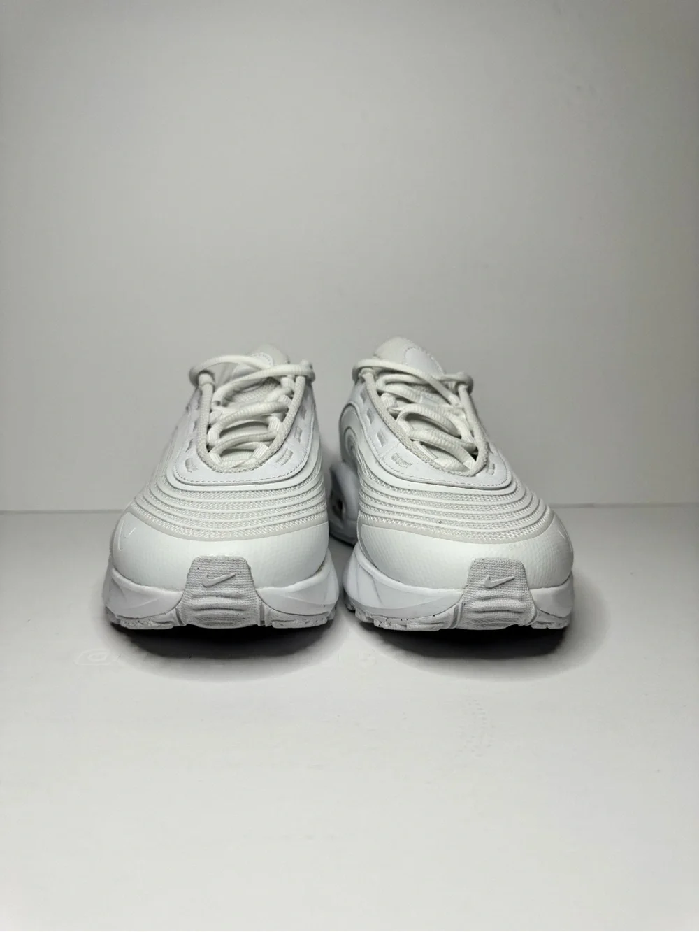 Nike Air Max Fire Size 8.5 Women